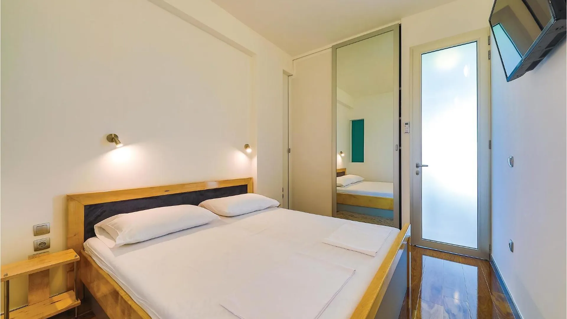 Holiday home Beautiful Home In Kastel Stari With Jacuzzi Kastel Novi