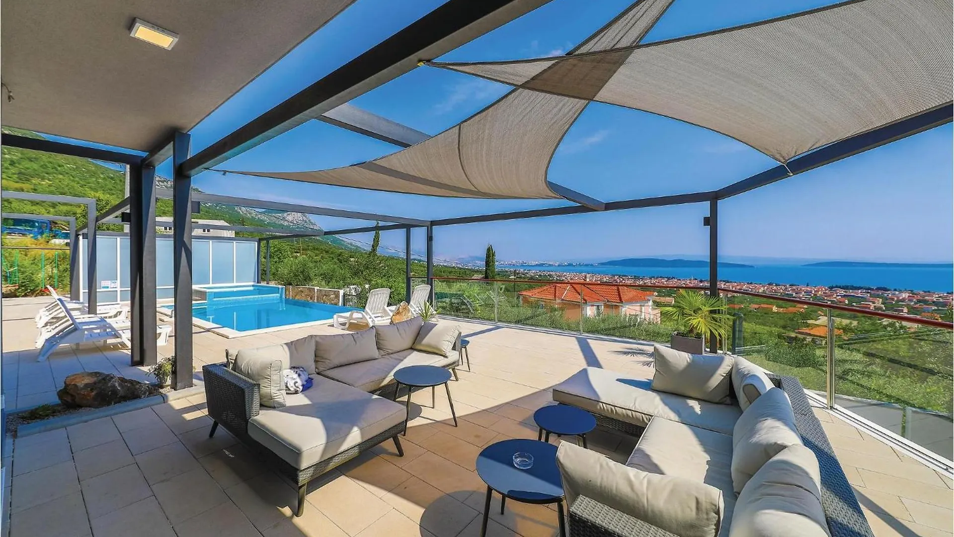 Beautiful Home In Kastel Stari With Jacuzzi Kastel Novi